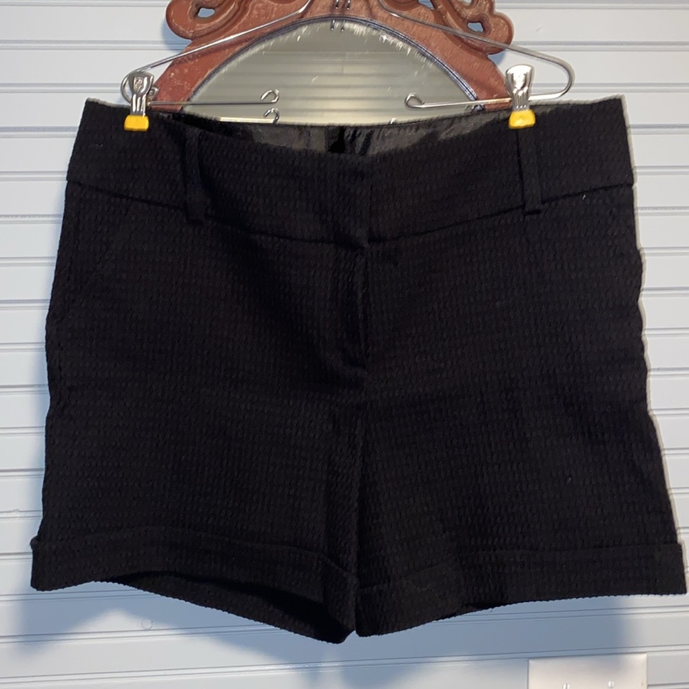 Women’s size 18 black dress shorts